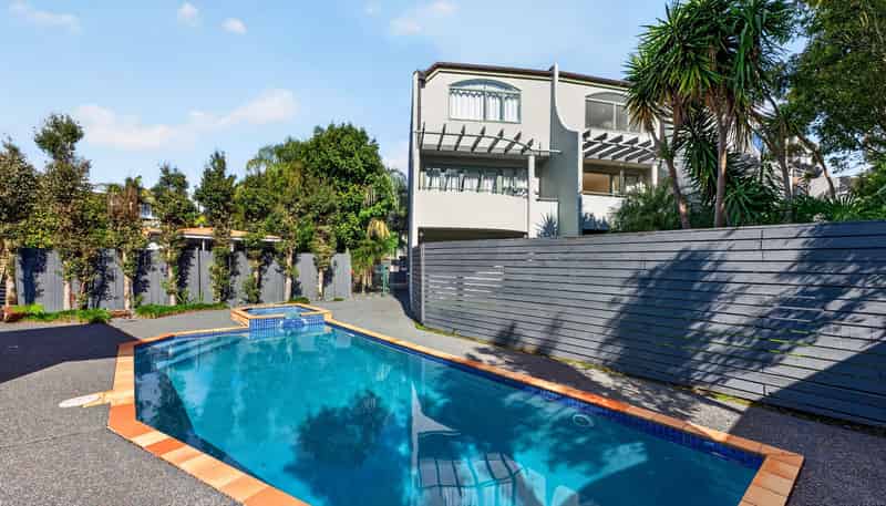 1E Hillcrest Avenue, Hillcrest