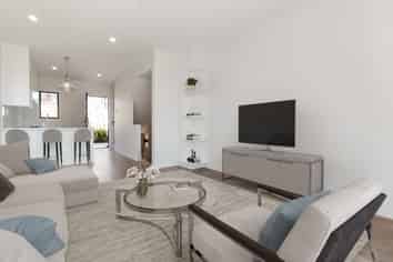 22/241 Don Buck Road, Massey