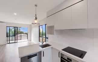 22/241 Don Buck Road, Massey