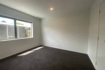 6D Orlando Street, Stratford