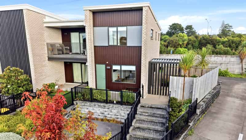 8/18 Titoki Street, Te Atatu Peninsula