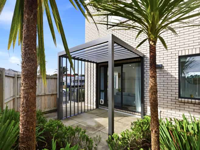 8/18 Titoki Street, Te Atatu Peninsula