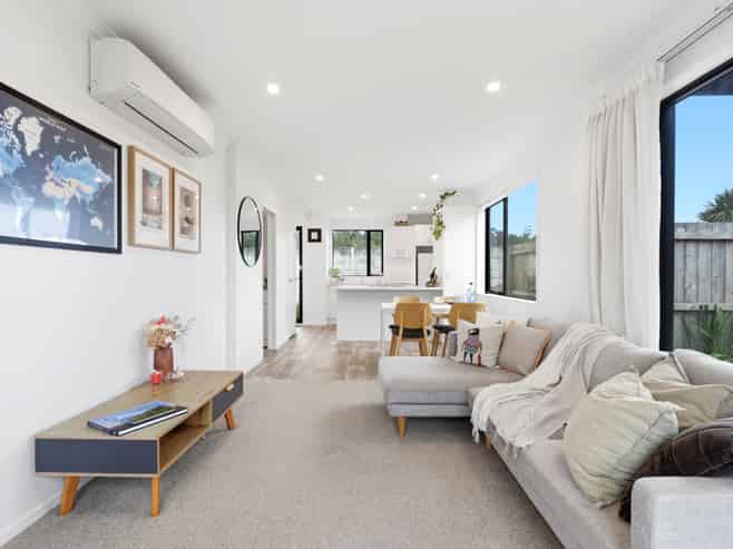 8/18 Titoki Street, Te Atatu Peninsula