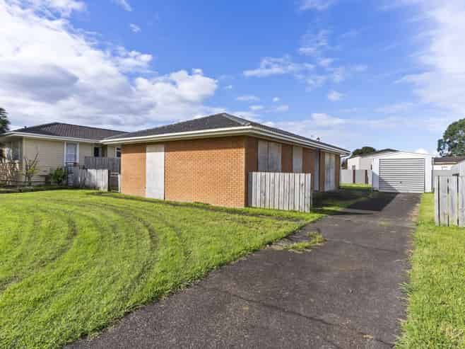 37 Garus Avenue, Mangere East
