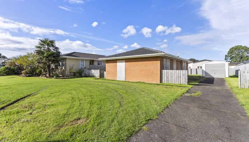 37 Garus Avenue, Mangere East