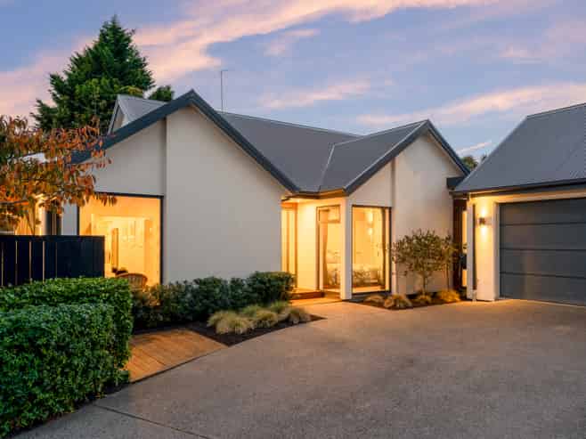 2 Old Mill Lane, Burwood