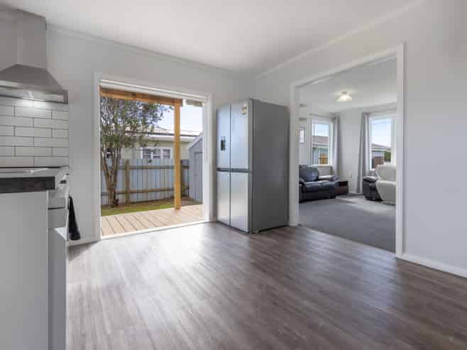 8 Middlesex Street, LEVIN