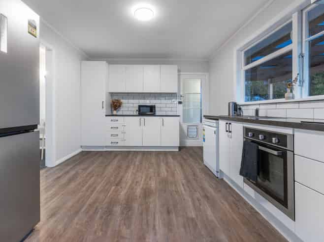 8 Middlesex Street, LEVIN