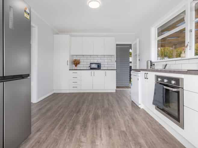 8 Middlesex Street, LEVIN