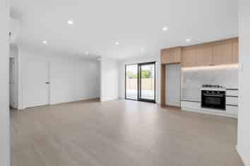 4/239 Tramway Road, Enderley