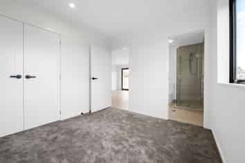 4/239 Tramway Road, Enderley