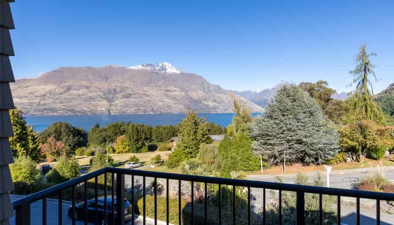 10/8 McKerrow Place, Fernhill/Sunshine Bay