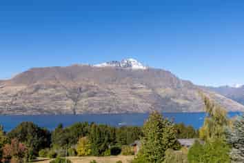 10/8 McKerrow Place, Fernhill/Sunshine Bay