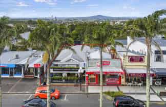Freehold investment with potential redevelopment