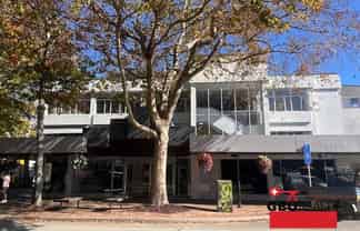 1st Floor Office Suite with lift and own lobby