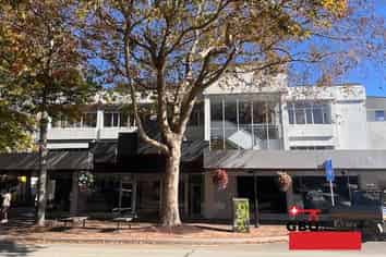 1st Floor Office Suite with lift and own lobby