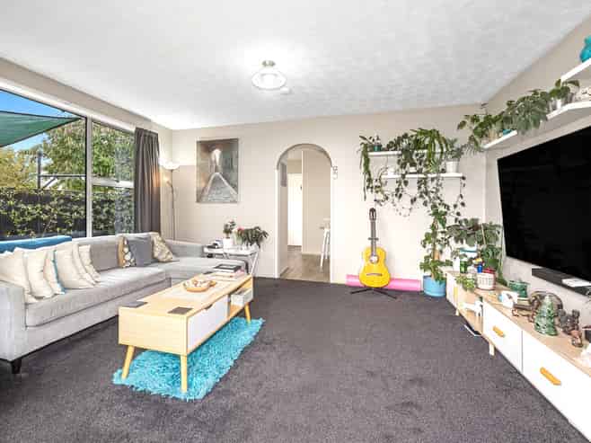 44a Kathleen Crescent, Hornby