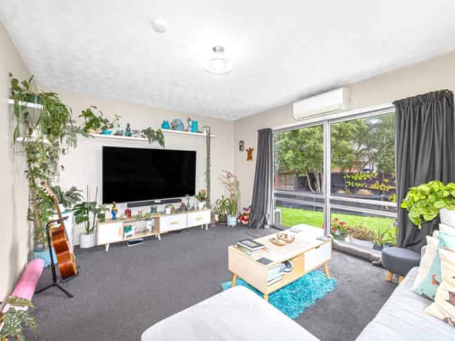 44a Kathleen Crescent, Hornby