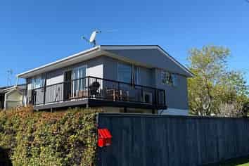 1 Kinloch Street, Saint Albans