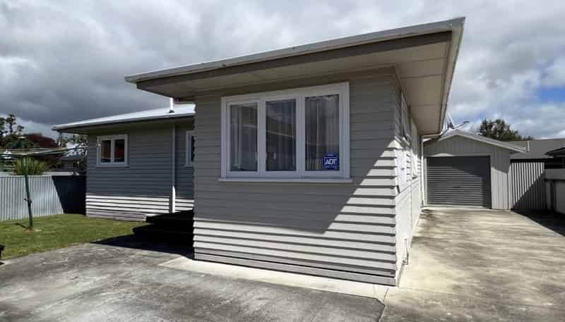 30A Botanical Road, Takaro