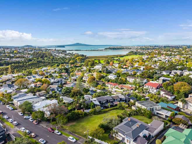89 Bassett Road, Remuera