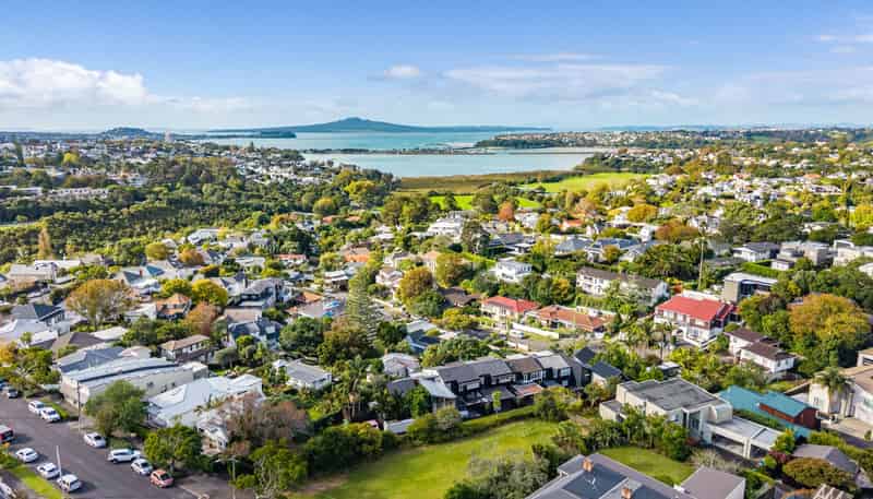 89 Bassett Road, Remuera