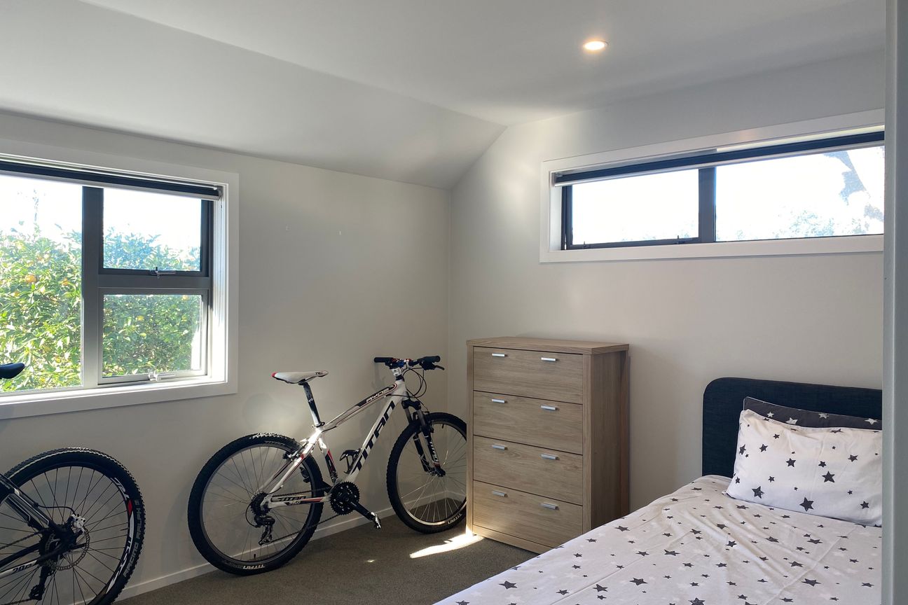 3 Bedrooms, Epuni - Więcej