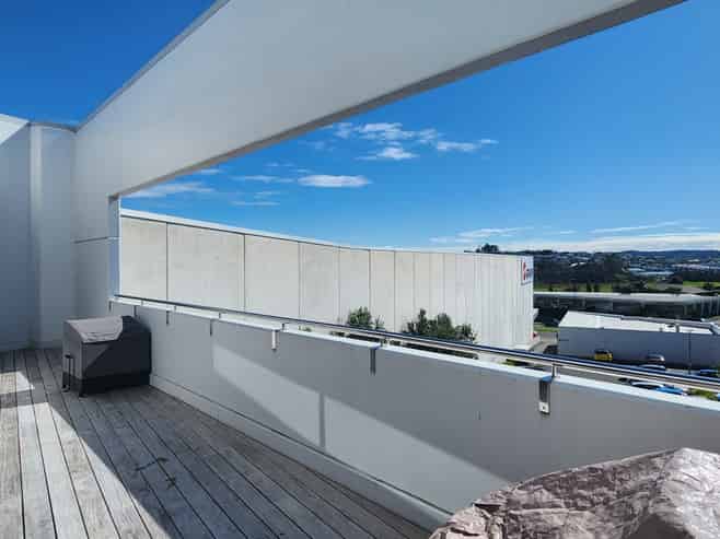 Modern office premises with great outlook!