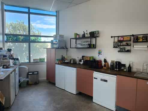 Modern office premises with great outlook!