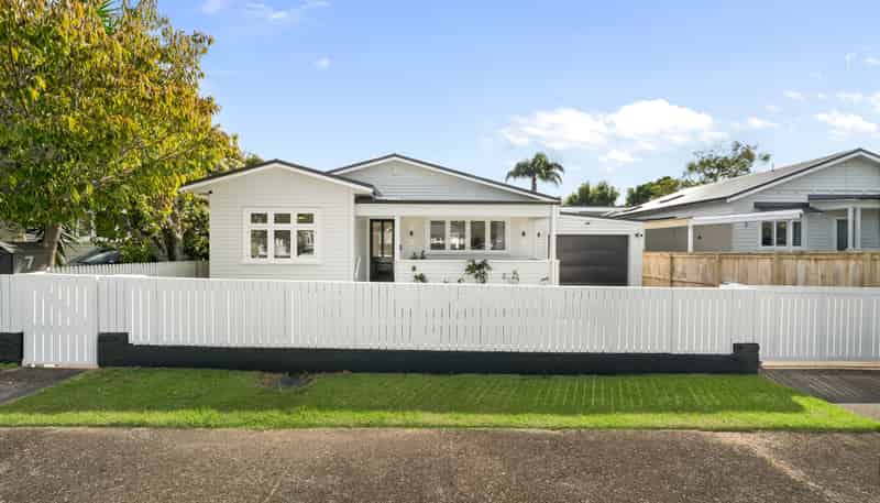 7 Huntingtree Avenue, Sandringham