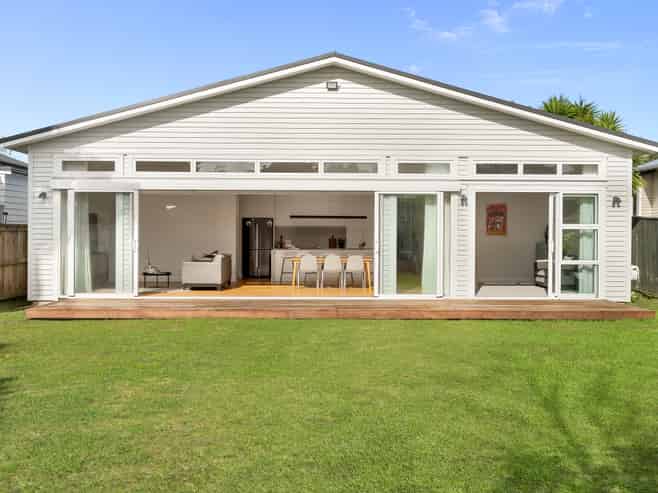 7 Huntingtree Avenue, Sandringham