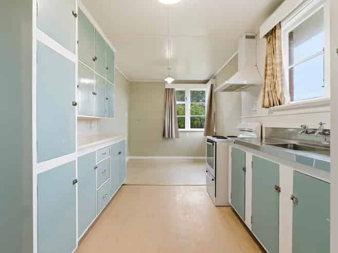 5 Gretna Place , Mosgiel