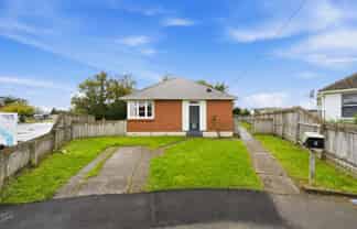 5 Gretna Place, Mosgiel