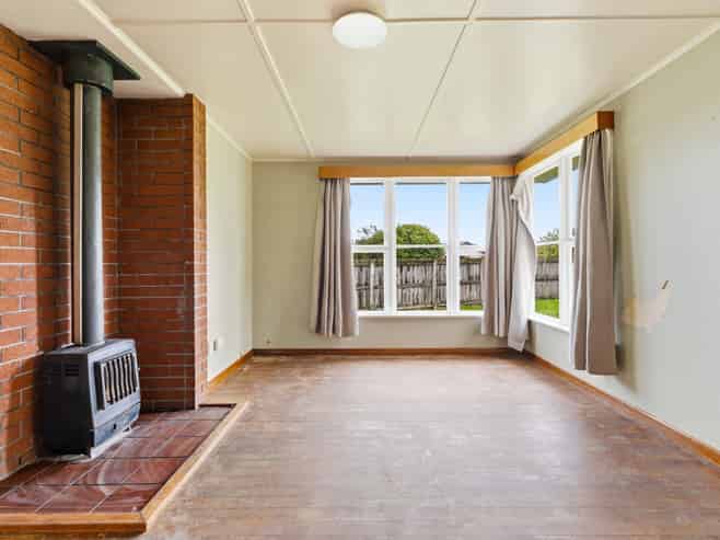 5 Gretna Place , Mosgiel