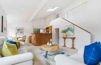 2/24 Wisteria Way, Mairangi Bay