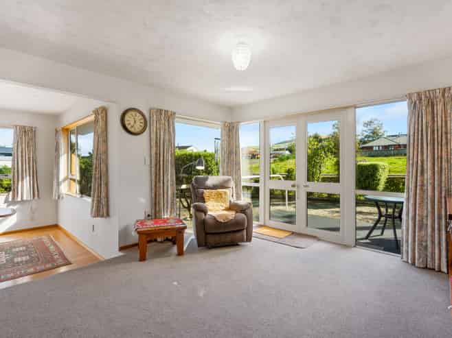 18 Dame Street, Waikouaiti