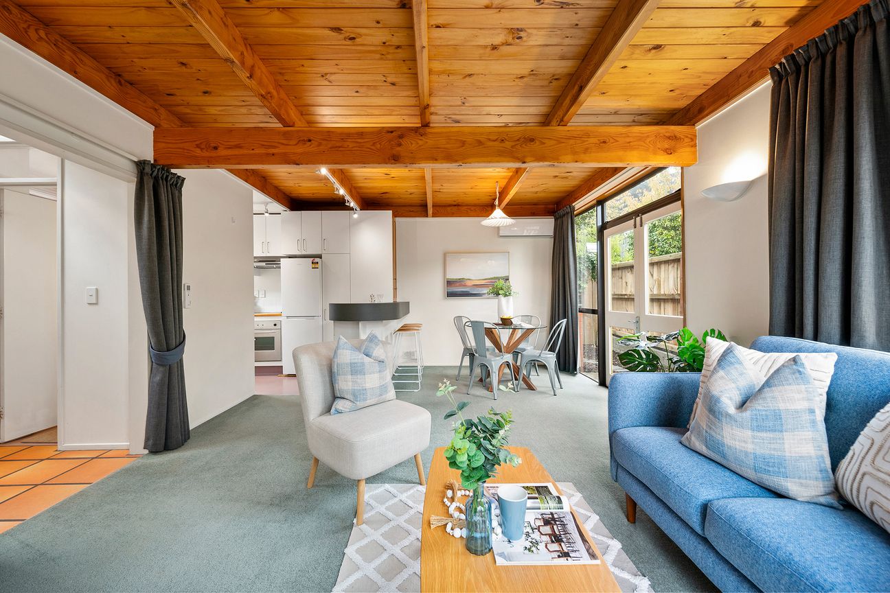 JUST PERFECT IN THE HEART OF THORNDON! – pohled 5