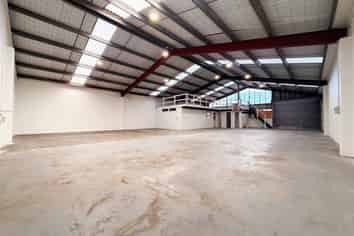 Refurbished Mixed Use Onehunga Unit | 383 m2