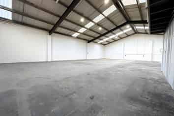 Refurbished Mixed Use Onehunga Unit | 383 m2