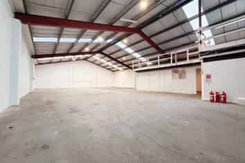Refurbished Mixed Use Onehunga Unit | 383 m2