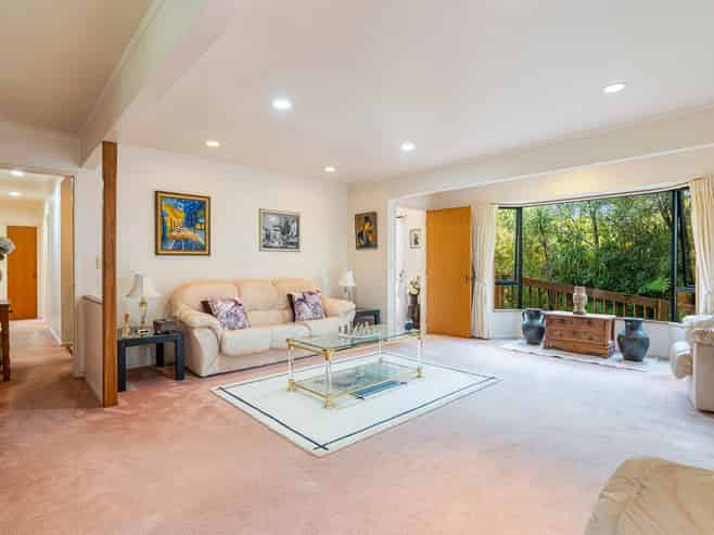 12 St Lucia Place, Unsworth Heights