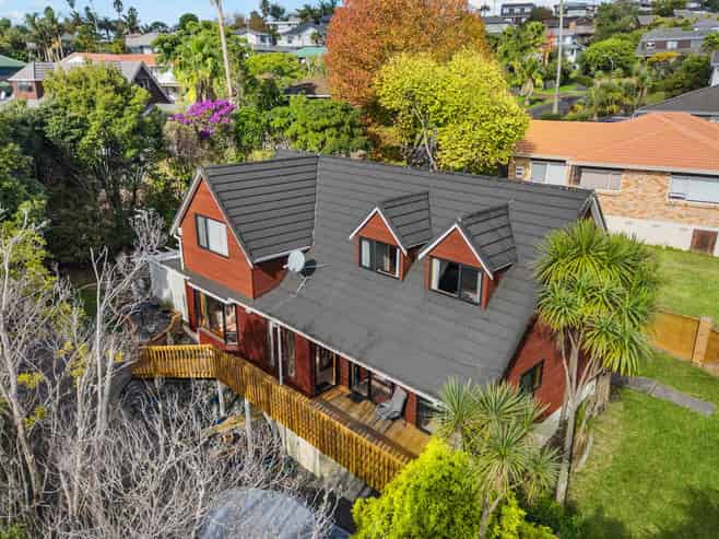12 St Lucia Place, Unsworth Heights