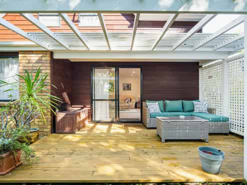 12 St Lucia Place, Unsworth Heights