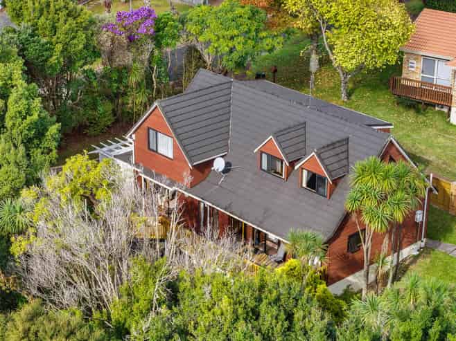 12 St Lucia Place, Unsworth Heights