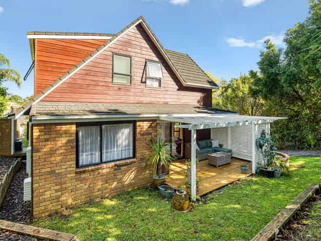 12 St Lucia Place, Unsworth Heights