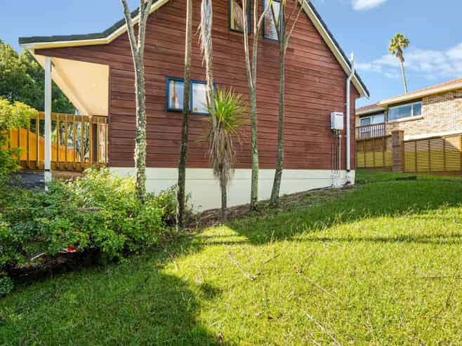 12 St Lucia Place, Unsworth Heights