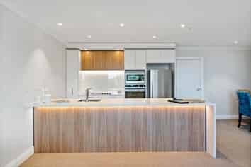 30 Ambassador Glade, Orewa