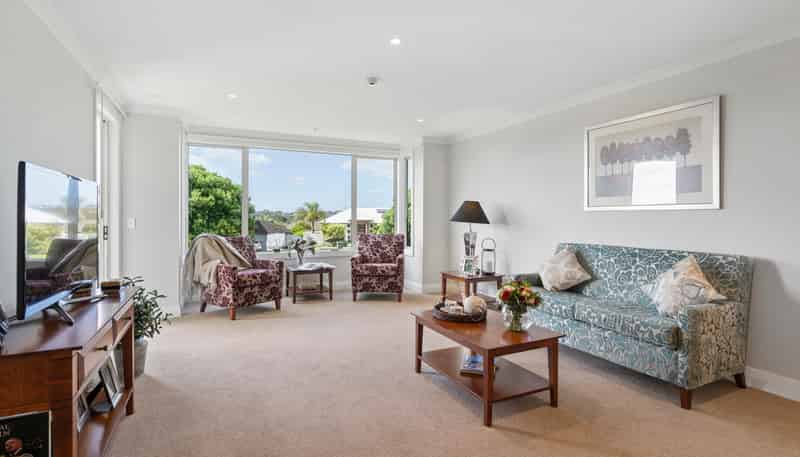 30 Ambassador Glade, Orewa