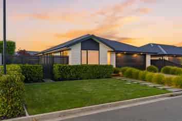 71 Sunline Avenue, Lincoln