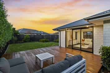 71 Sunline Avenue, Lincoln